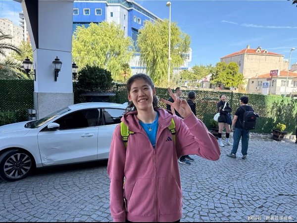 盛谷策略 天津女排回国！李盈莹机场晒照，吃美食心情大好，收获两胜一负